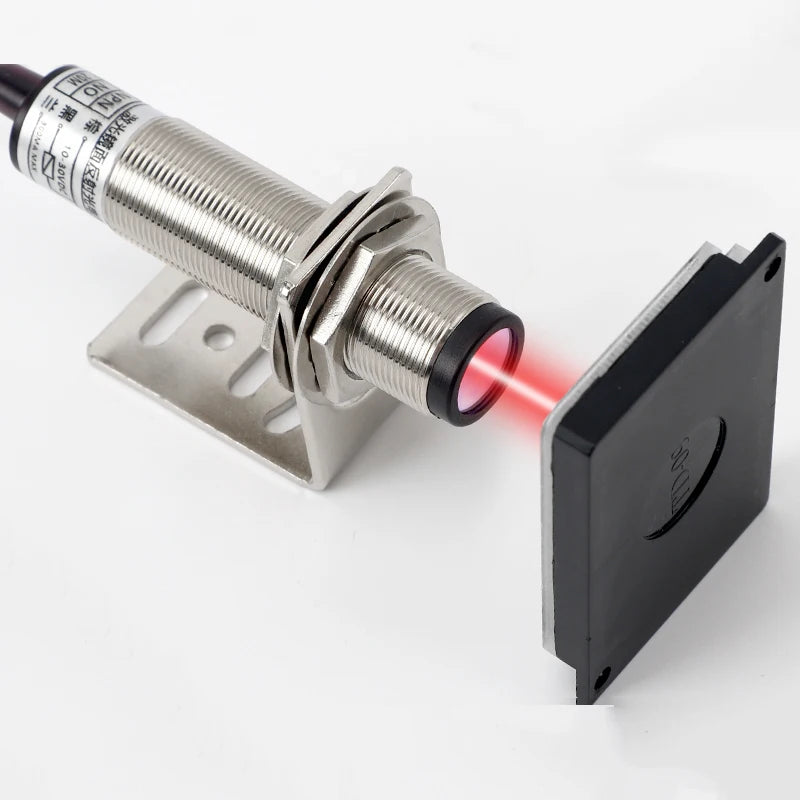 DC12~36V Rainproof Anti Sunlight Reflective Laser Photoelectric Switch Detector Sensor Alarm Max 20m Detect Distance NPN PNP